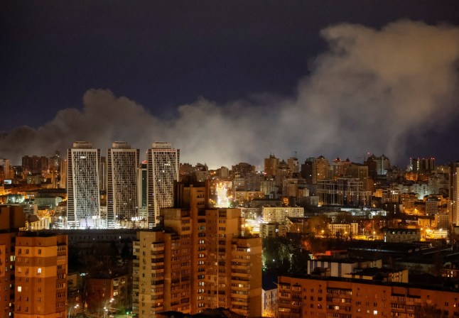 Smoke rises in the sky over the city after a Russian missile strike, amid Russia's attack on Ukraine, in Kyiv, Ukraine April 6, 2025. REUTERS/Gleb Garanich